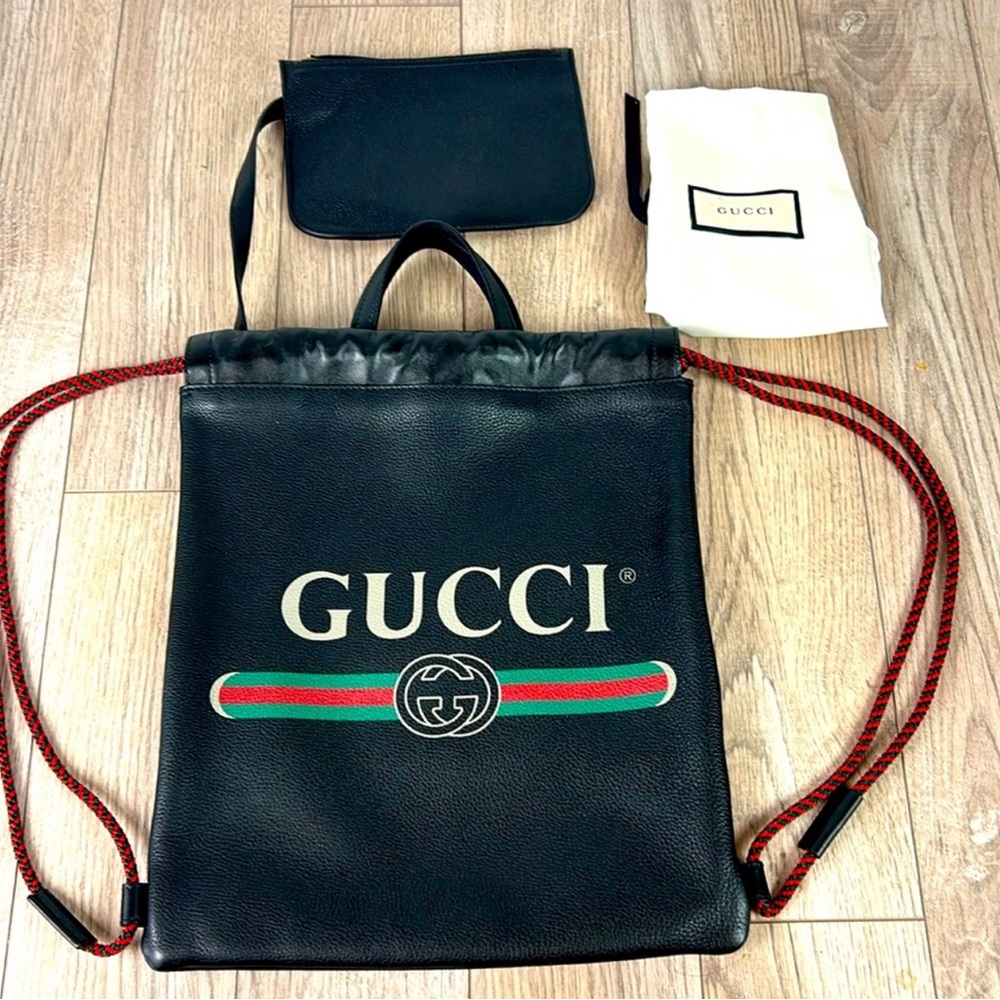 A 271 - % Authentic Gucci Logo Print Drawstring B… - image 1